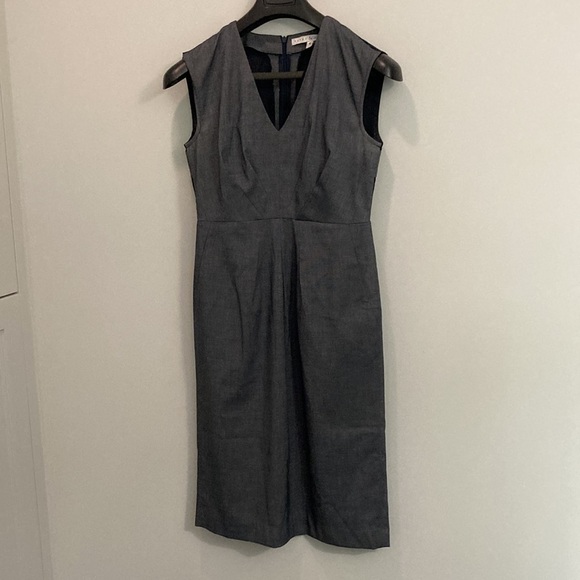 TAVAN & Mitto Grey and Black Pencil Sleeveless Couture Dress​​​​​ - Picture 14 of 16